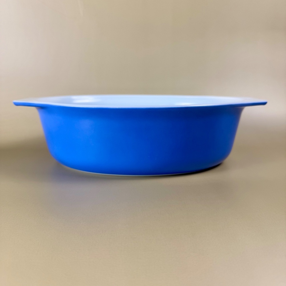 Vintage Pyrex Blue 2.5 Qt Oval Casserole Dish | Mid Century Modern - Picture 2 of 16